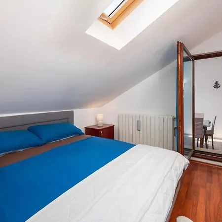 1 Bedroom Beautiful Apartment In Pula *