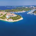 1 Bedroom Cozy In Apartamento Pula