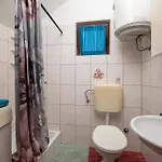 1 Bedroom Cozy In Apartamento