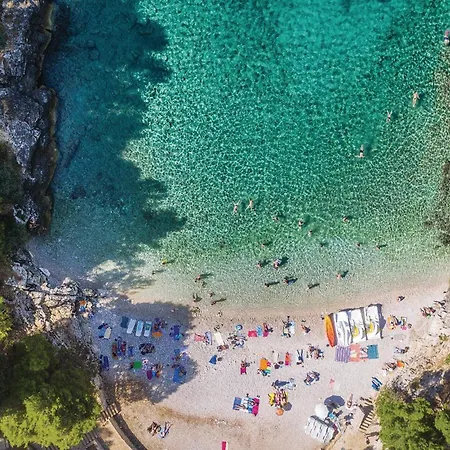 1 Bedroom Cozy In Pula *