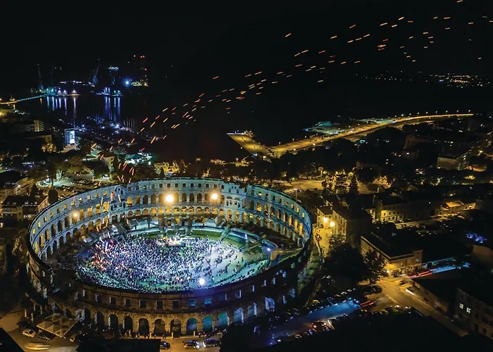 Apartamento 1 Bedroom Cozy In Pula