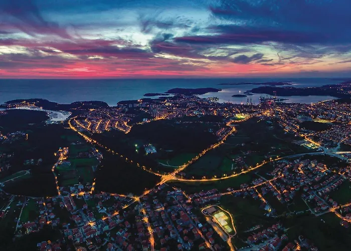 1 Bedroom Cozy In Pula Apartamento Pula